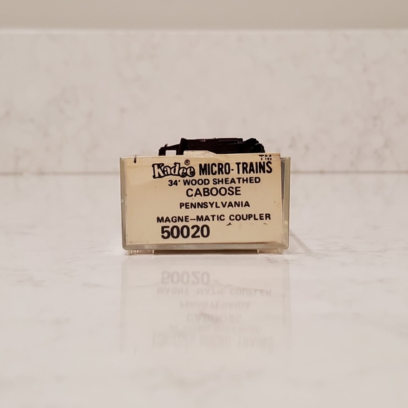 Kadee N Scale 50020 Pennsylvania Wood Sheathed Caboose 981679 - Picture 13 of 17